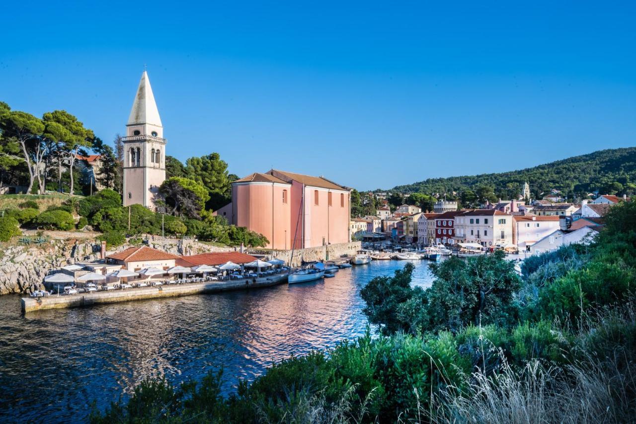 Apartment Carmen Veli Losinj Luaran gambar